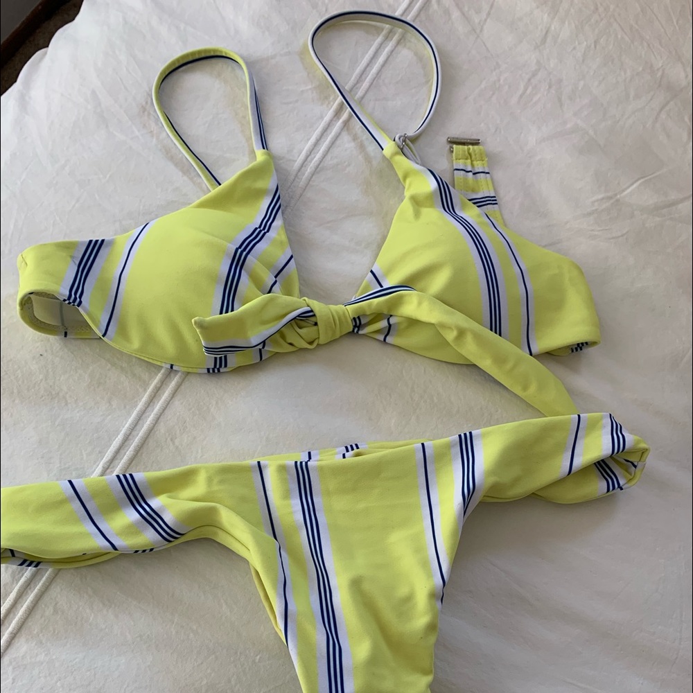 Fun summertime yellow bikini!!
